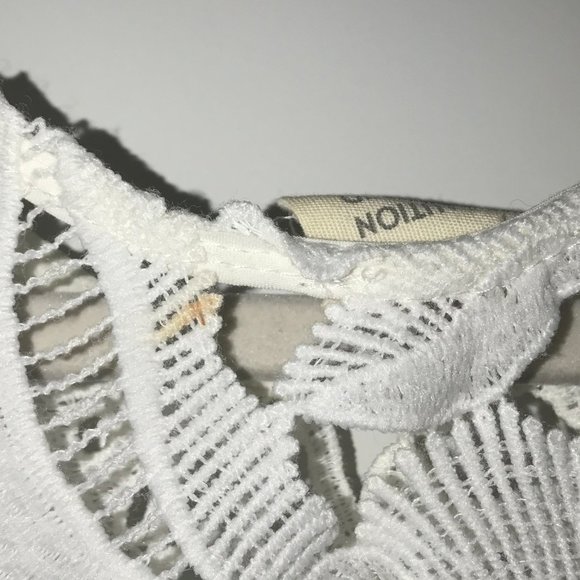 ‼️ Caution To The Wind White Eyelet Sleeveless Top - Picture 5 of 5